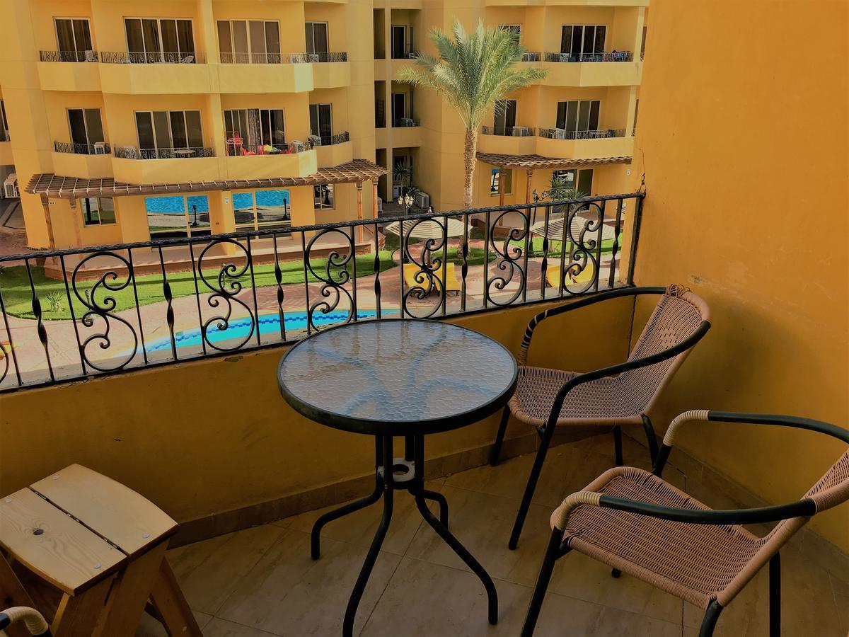 Pool View Apartments At British Resort - Unit 13 Hurghada Esterno foto